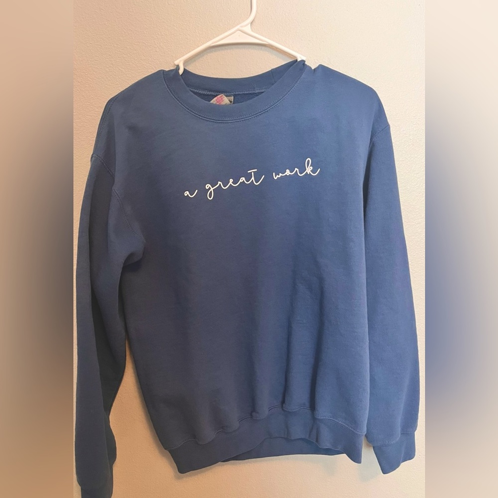 Blue Crewneck. Size: Small women’s. Brand: GILDAN